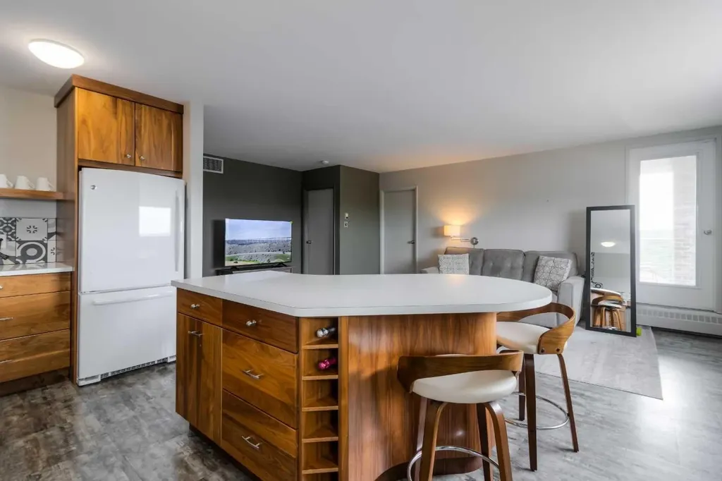 515 6 Street S Lethbridge AB T1J 4J1