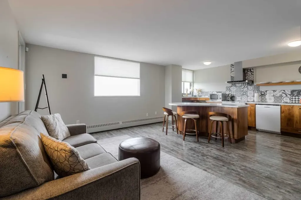 515 6 Street S Lethbridge AB T1J 4J1