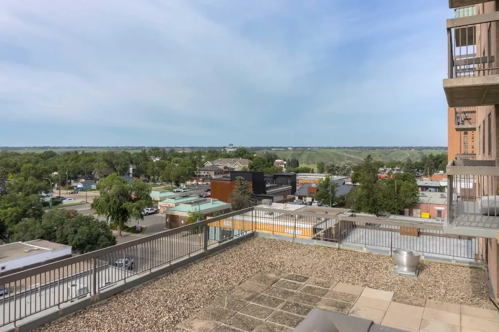 515 6 Street S Lethbridge AB T1J 4J1