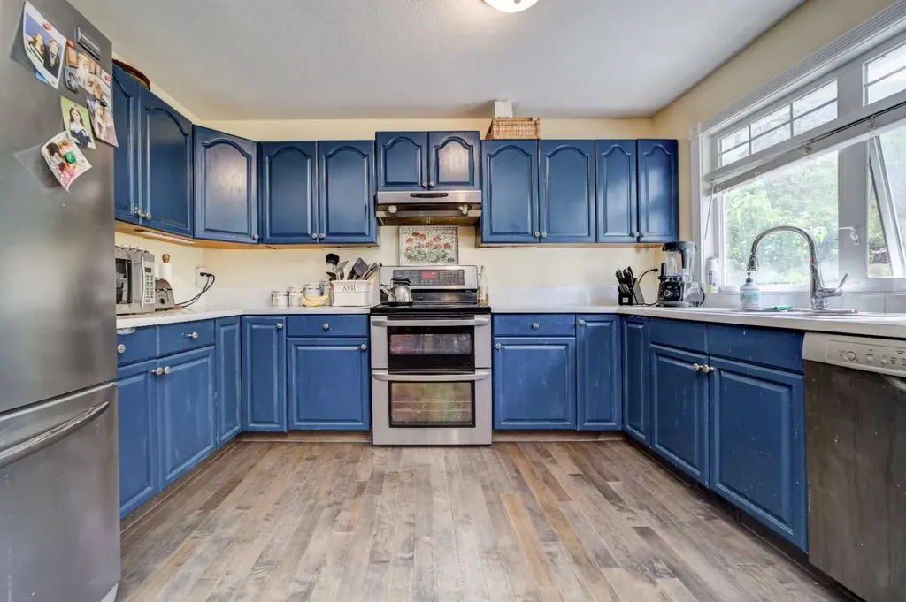 13518 15 Avenue Blairmore AB T0K 0E0