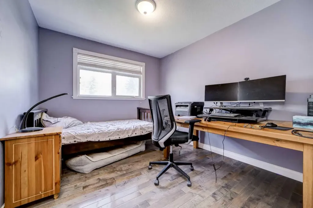 13518 15 Avenue Blairmore AB T0K 0E0