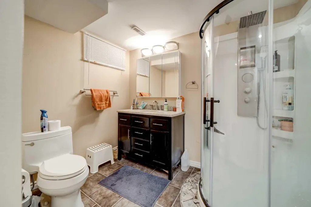 13518 15 Avenue Blairmore AB T0K 0E0