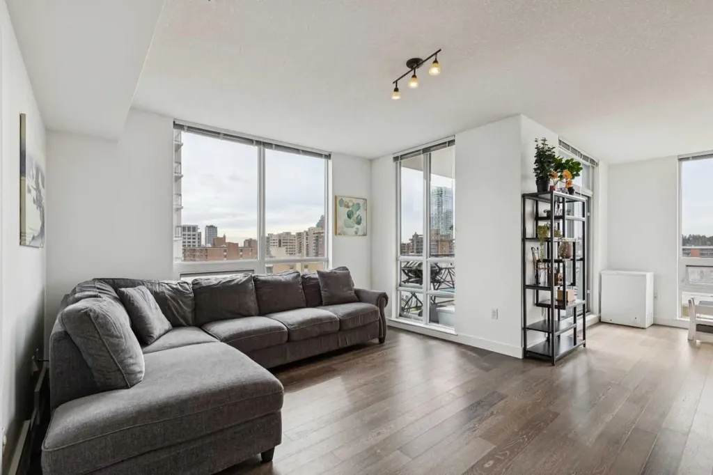 1118 12 Avenue SW Calgary AB T2R 0P4