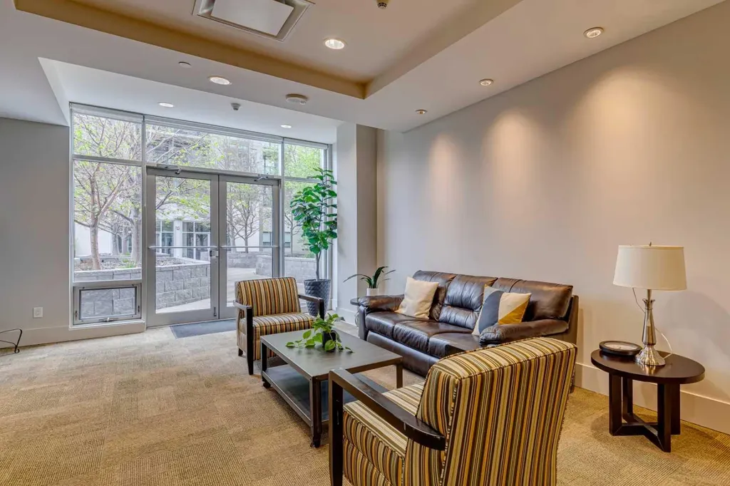 1118 12 Avenue SW Calgary AB T2R 0P4
