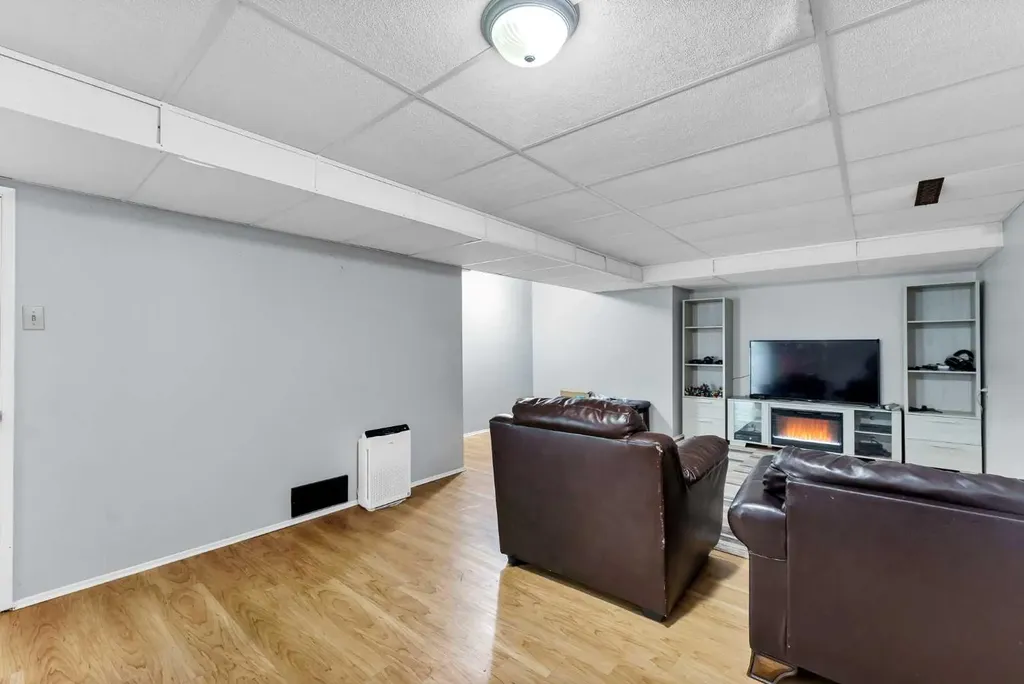 45 Cooper Road SE Medicine Hat AB T1B 1K3