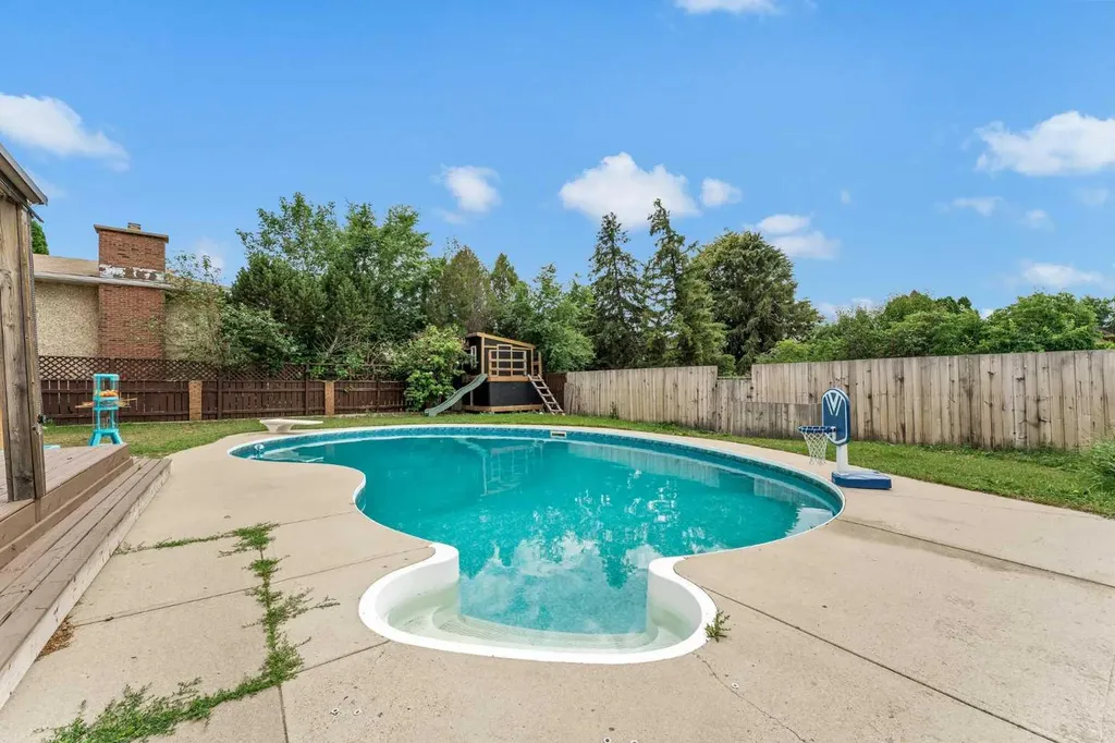 45 Cooper Road SE Medicine Hat AB T1B 1K3