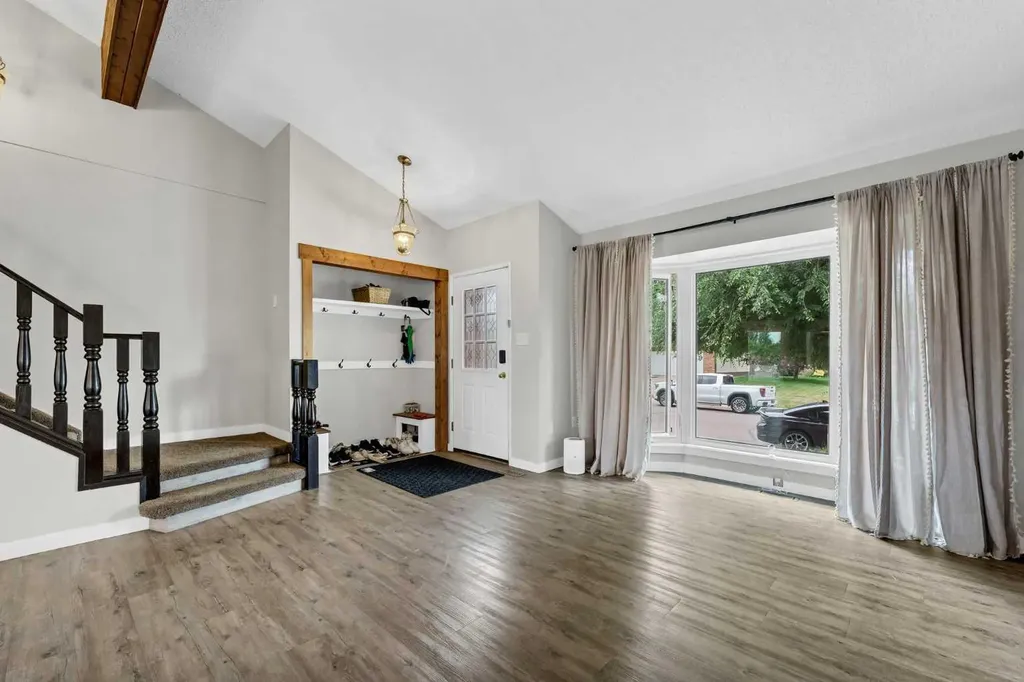 45 Cooper Road SE Medicine Hat AB T1B 1K3