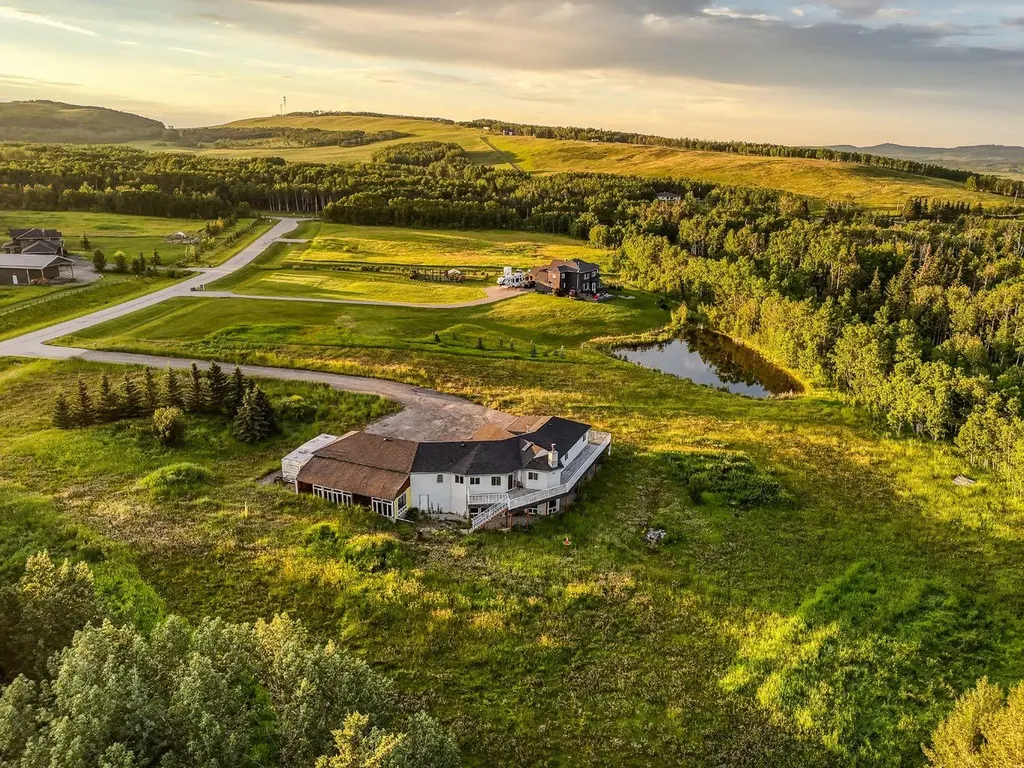 298042 218 Street W Rural Foothills County AB T1S 2Y6