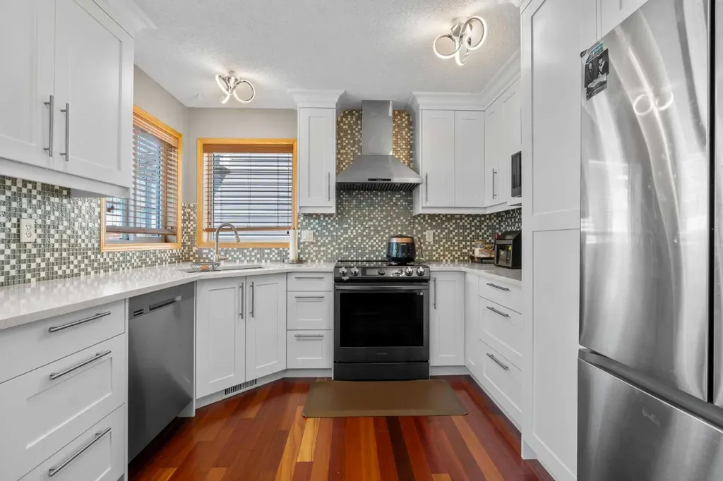 47 Coral Springs Close Calgary AB T3J 3S4