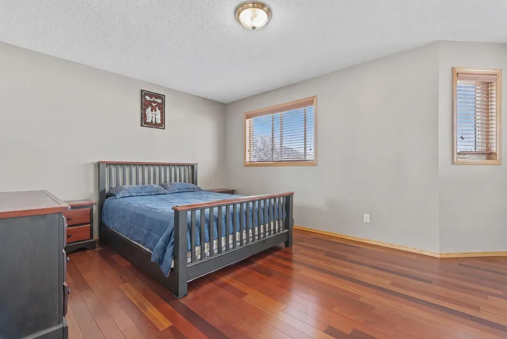 47 Coral Springs Close Calgary AB T3J 3S4