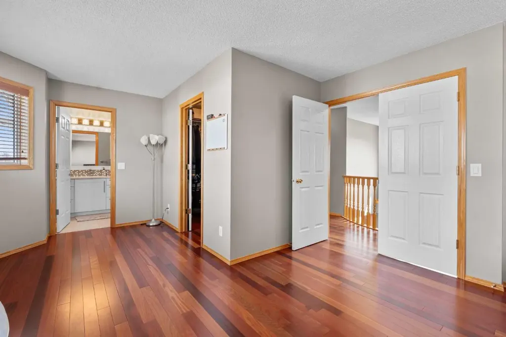47 Coral Springs Close Calgary AB T3J 3S4