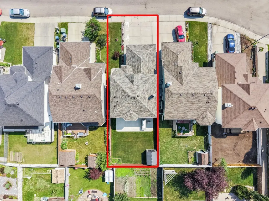 47 Coral Springs Close Calgary AB T3J 3S4