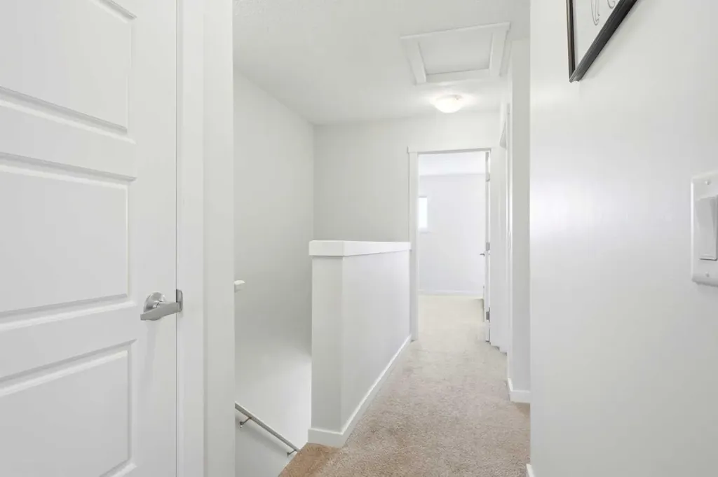 412 Cranbrook Square SE Calgary AB T3M 2X1