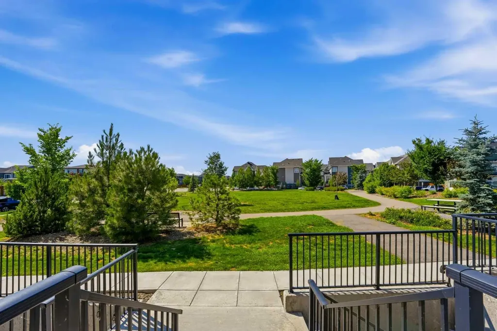 412 Cranbrook Square SE Calgary AB T3M 2X1