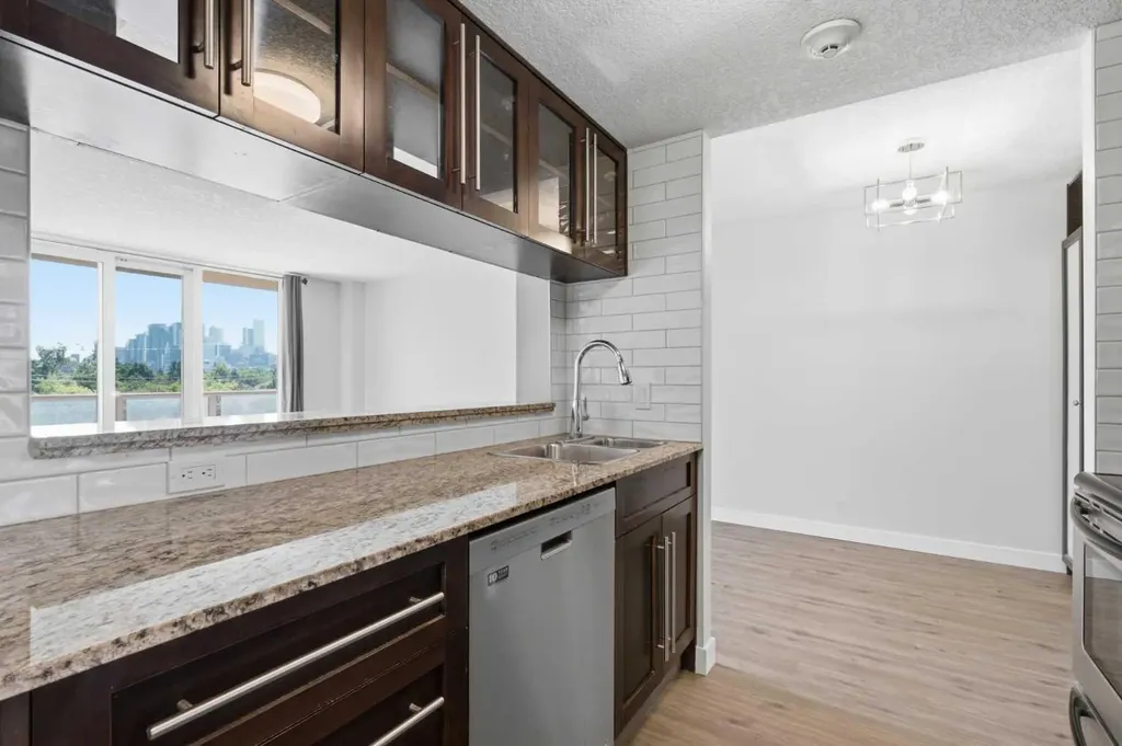 429 14 Street NW Calgary AB T2N 2A3