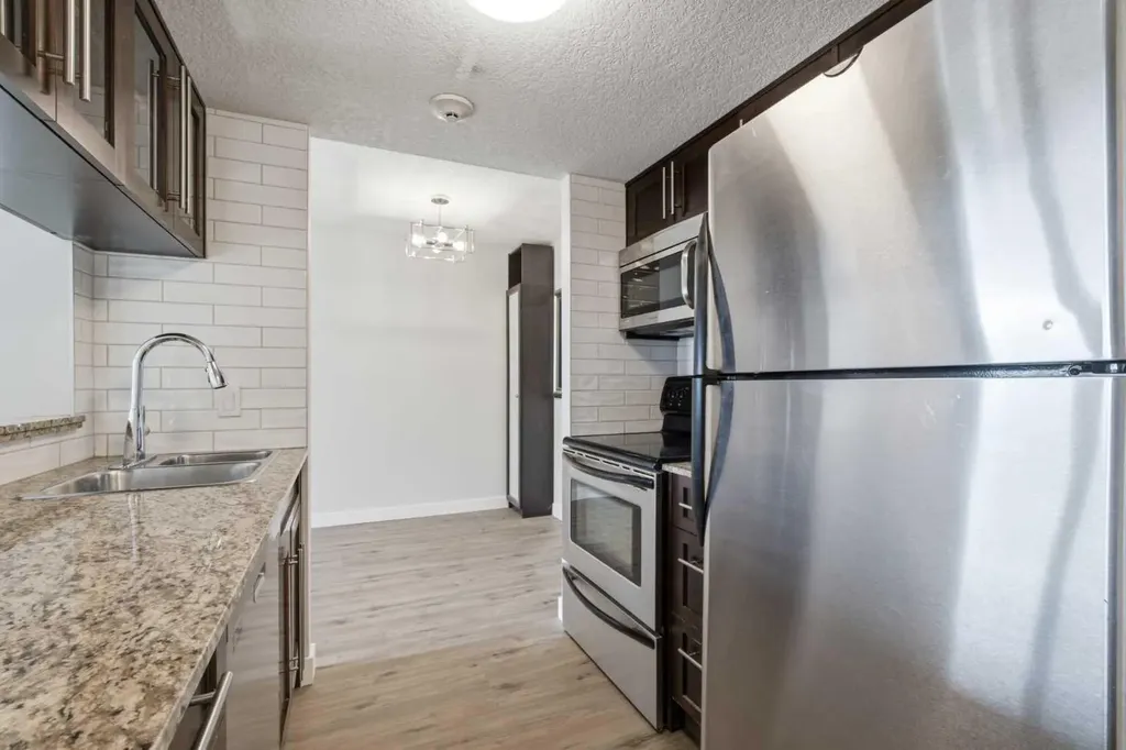 429 14 Street NW Calgary AB T2N 2A3