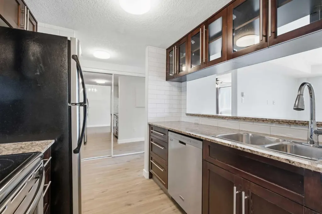 429 14 Street NW Calgary AB T2N 2A3