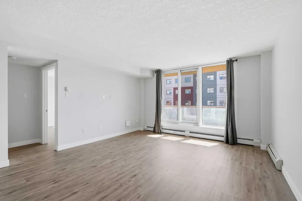 429 14 Street NW Calgary AB T2N 2A3