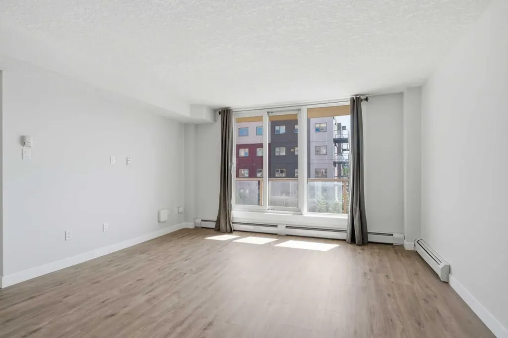 429 14 Street NW Calgary AB T2N 2A3