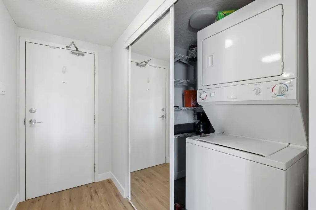 429 14 Street NW Calgary AB T2N 2A3