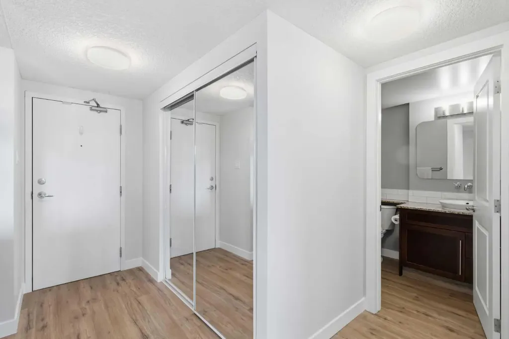 429 14 Street NW Calgary AB T2N 2A3