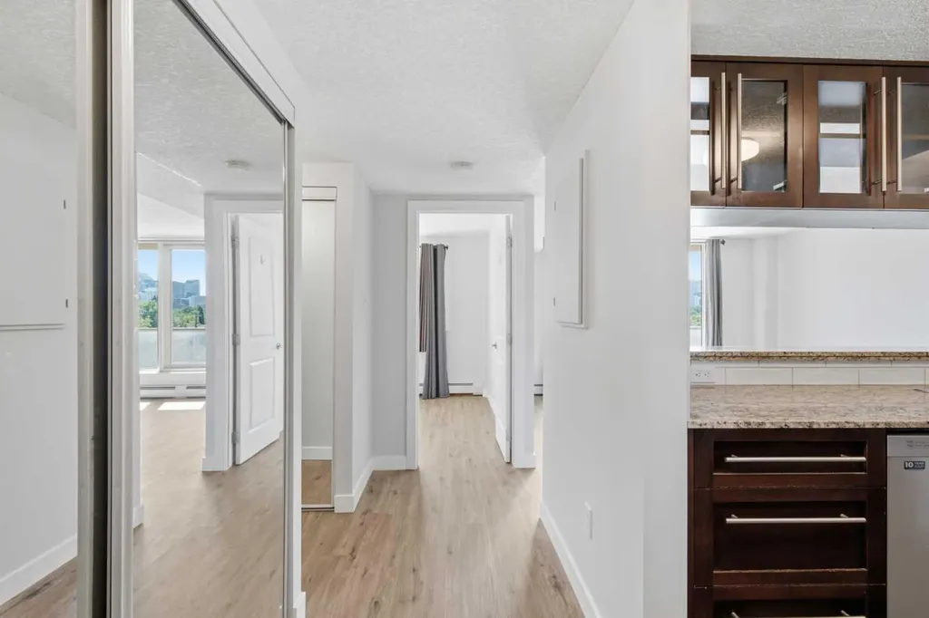 429 14 Street NW Calgary AB T2N 2A3