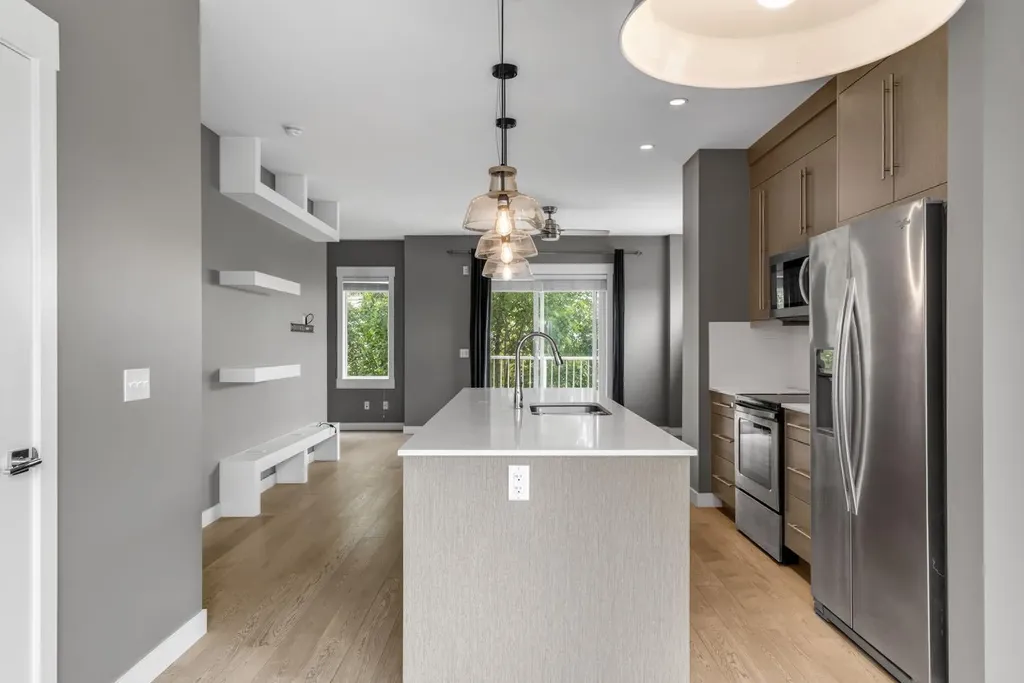 111 Rainbow Falls Gate Chestermere AB T1X0Z5