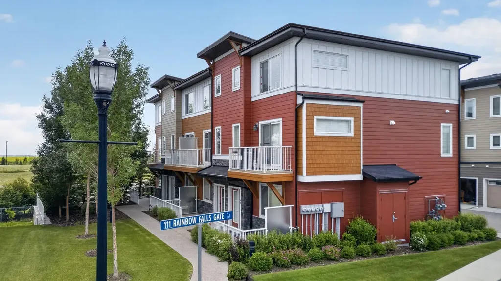 111 Rainbow Falls Gate Chestermere AB T1X0Z5