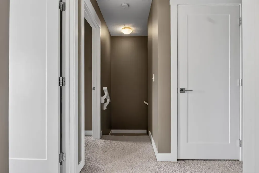 111 Rainbow Falls Gate Chestermere AB T1X0Z5
