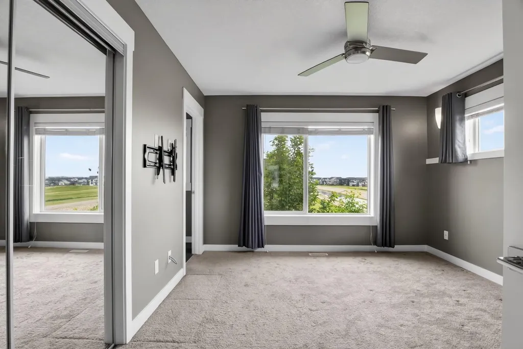 111 Rainbow Falls Gate Chestermere AB T1X0Z5