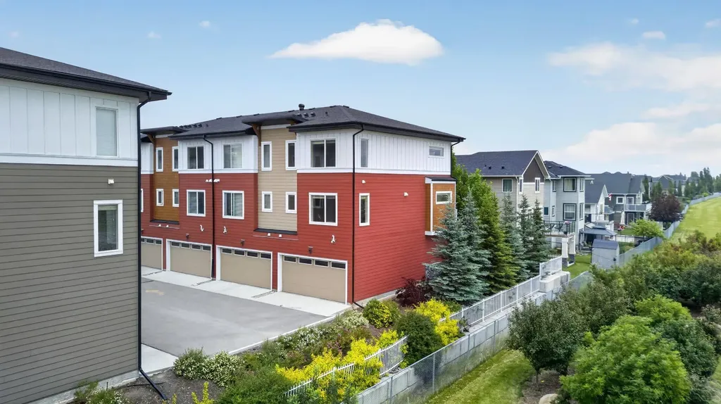 111 Rainbow Falls Gate Chestermere AB T1X0Z5