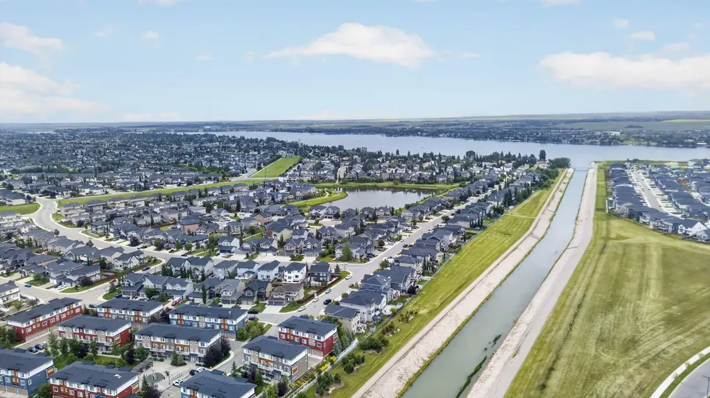 111 Rainbow Falls Gate Chestermere AB T1X0Z5