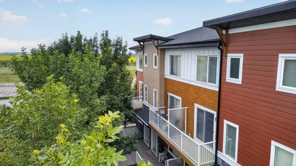 111 Rainbow Falls Gate Chestermere AB T1X0Z5