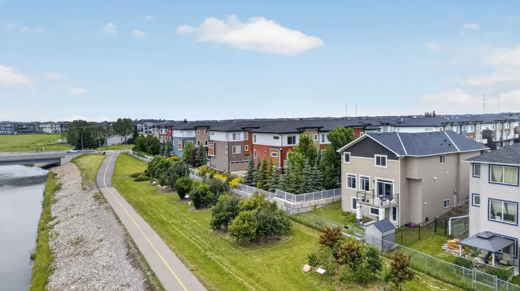 111 Rainbow Falls Gate Chestermere AB T1X0Z5