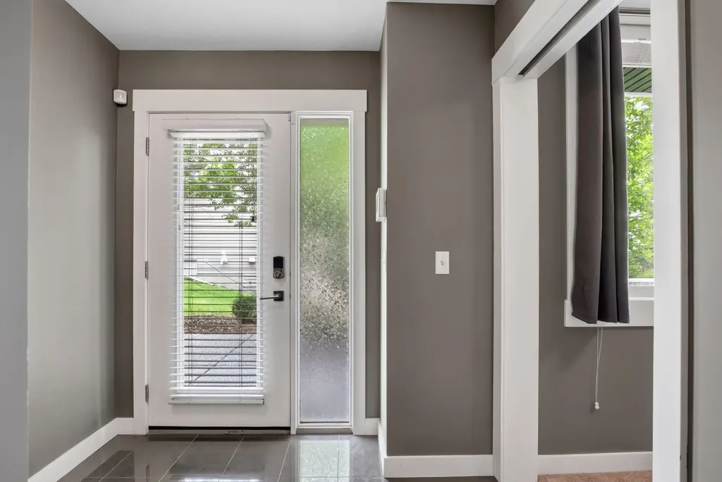 111 Rainbow Falls Gate Chestermere AB T1X0Z5