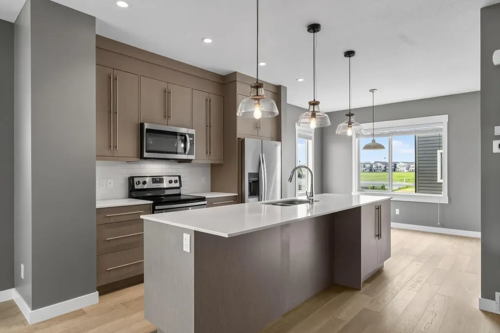 111 Rainbow Falls Gate Chestermere AB T1X0Z5