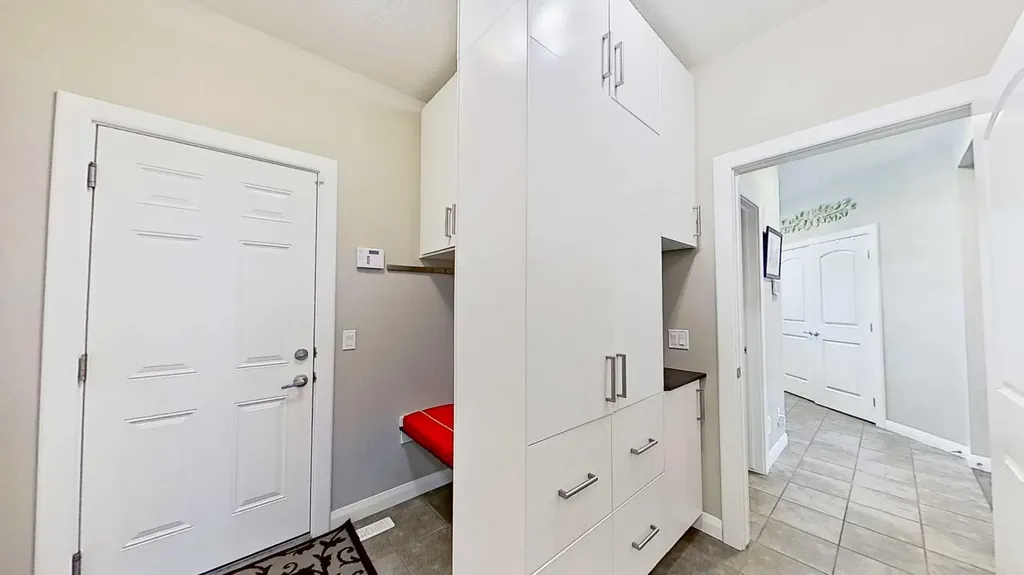 31 Ravenslea Crescent SE Airdrie AB T4A 0H3