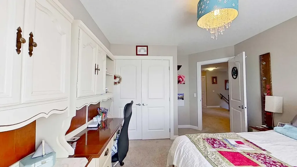 31 Ravenslea Crescent SE Airdrie AB T4A 0H3
