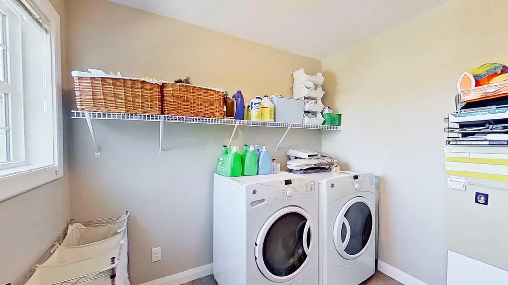 31 Ravenslea Crescent SE Airdrie AB T4A 0H3