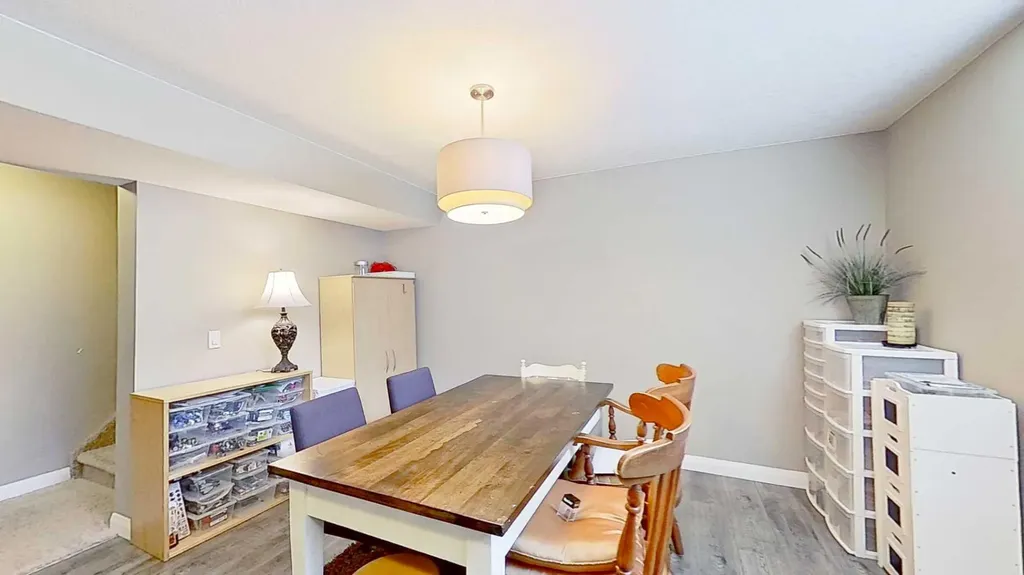 31 Ravenslea Crescent SE Airdrie AB T4A 0H3