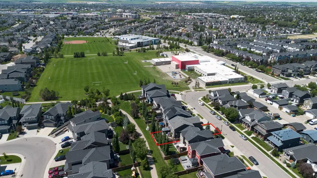 31 Ravenslea Crescent SE Airdrie AB T4A 0H3