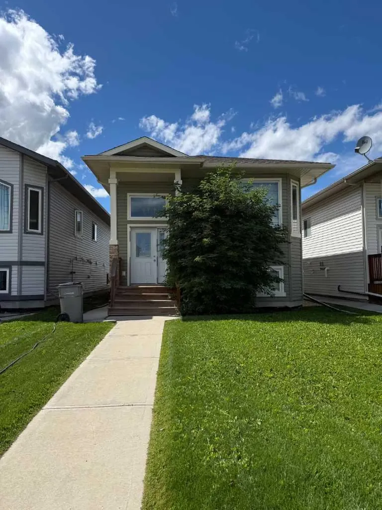 7418 112 Street Grande Prairie AB T8W 0C6