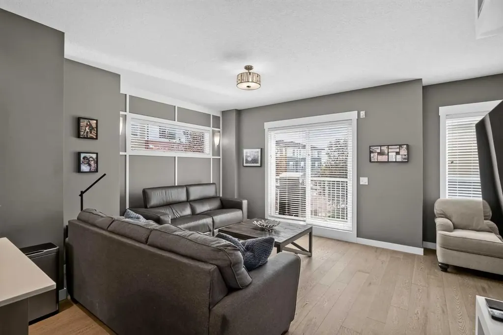 111 Rainbow Falls Gate Chestermere AB T1X 0Z4