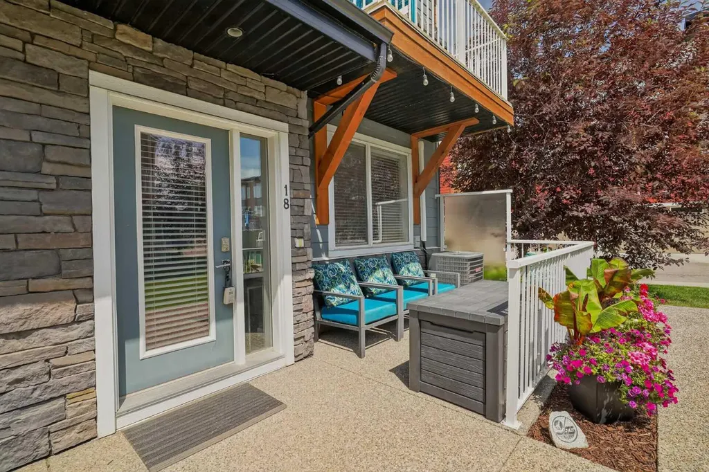 111 Rainbow Falls Gate Chestermere AB T1X 0Z4