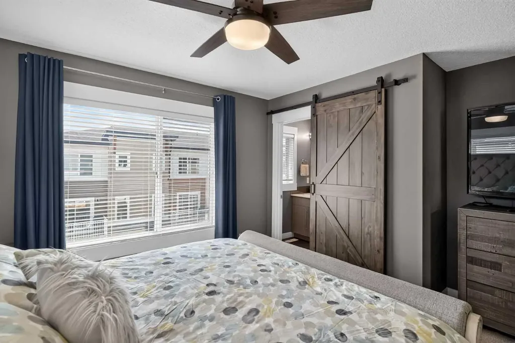 111 Rainbow Falls Gate Chestermere AB T1X 0Z4