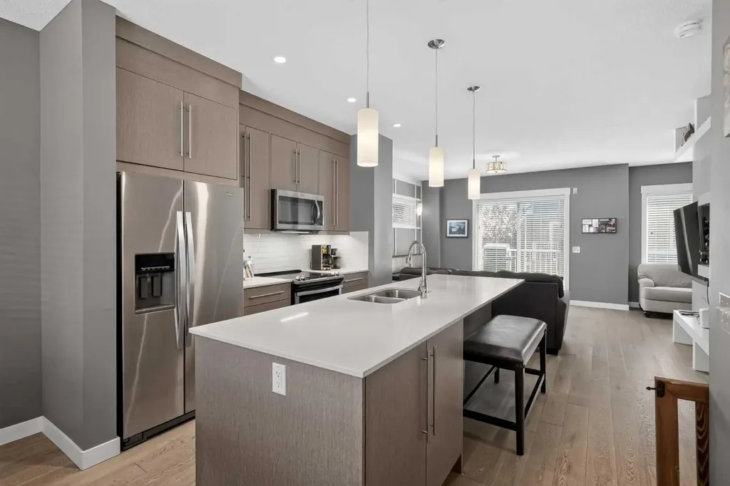 111 Rainbow Falls Gate Chestermere AB T1X 0Z4