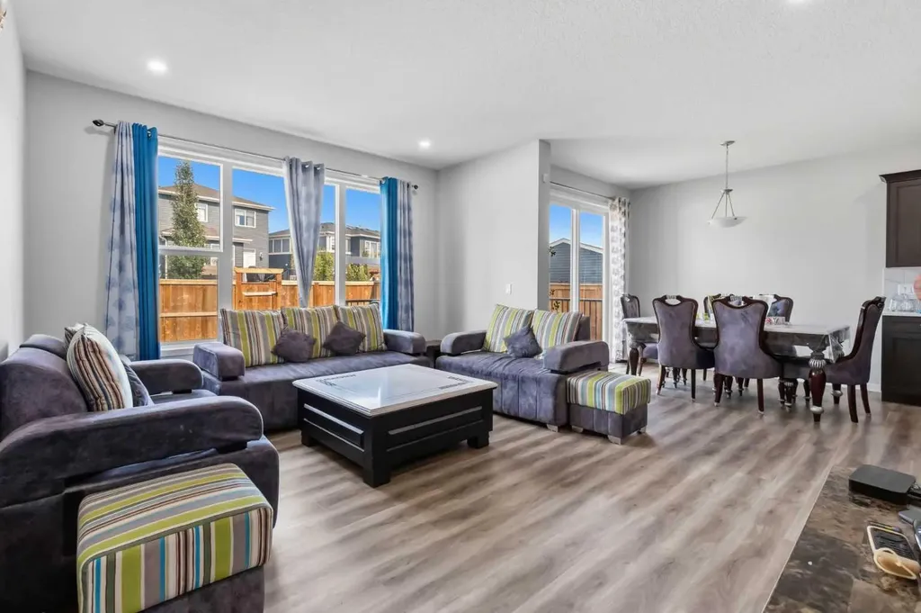 62 Wolf Hollow Way SE Calgary AB T2X 1T8
