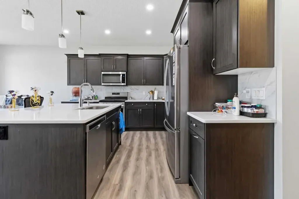 62 Wolf Hollow Way SE Calgary AB T2X 1T8