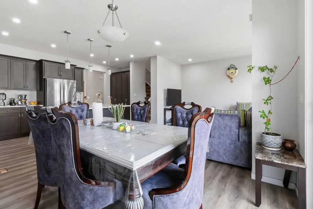 62 Wolf Hollow Way SE Calgary AB T2X 1T8
