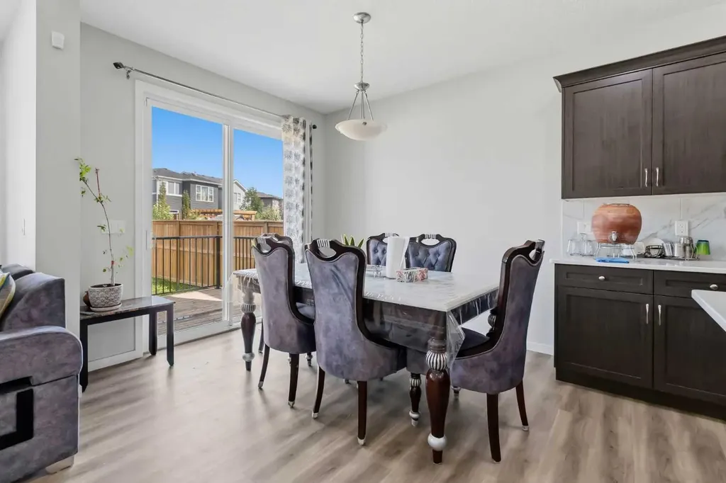 62 Wolf Hollow Way SE Calgary AB T2X 1T8